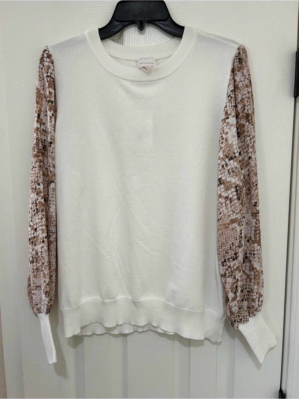 Zac & Rachel White Pullover with Beige Snake-Print Sleeves NEW